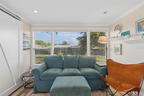 House in Saint Petersburg, Florida 2 bedrooms, 94.67 sq.m. № 2405111 - photo 29