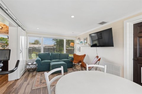 House in Saint Petersburg, Florida 2 bedrooms, 94.67 sq.m. № 2405111 - photo 28