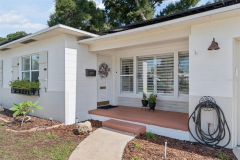 House in Saint Petersburg, Florida 2 bedrooms, 94.67 sq.m. № 2405111 - photo 8