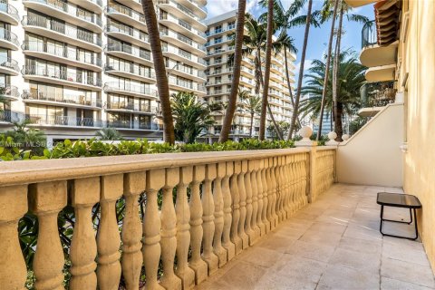 Condominio en venta en Surfside, Florida, 1 dormitorio, 67.82 m2 № 1972963 - foto 6