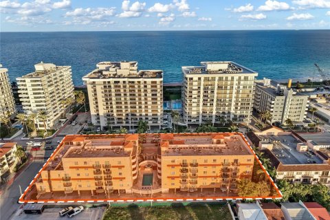Condominio en venta en Surfside, Florida, 1 dormitorio, 67.82 m2 № 1972963 - foto 2
