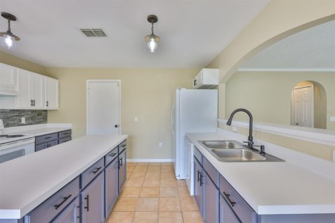 House in Riverview, Florida 4 bedrooms, 180.69 sq.m. № 1879246 - photo 22