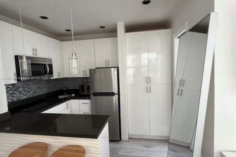 Купить кондоминиум в Корал-Гейблс, Флорида 25.55м2, № 1930533 - фото 7