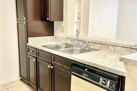 Condo in Kissimmee, Florida, 1 bedroom  № 1909428 - photo 10