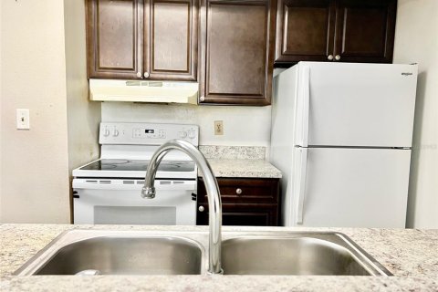 Condo in Kissimmee, Florida, 1 bedroom  № 1909428 - photo 11