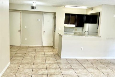 Condo in Kissimmee, Florida, 1 bedroom  № 1909428 - photo 4