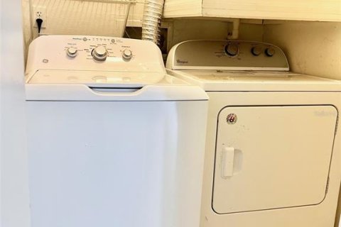 Condo in Kissimmee, Florida, 1 bedroom  № 1909428 - photo 17