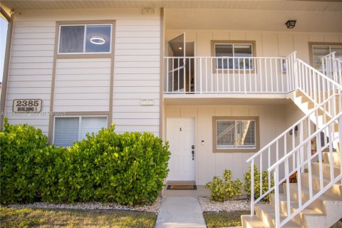 Condo in Naples, Florida, 2 bedrooms  № 2003457 - photo 2