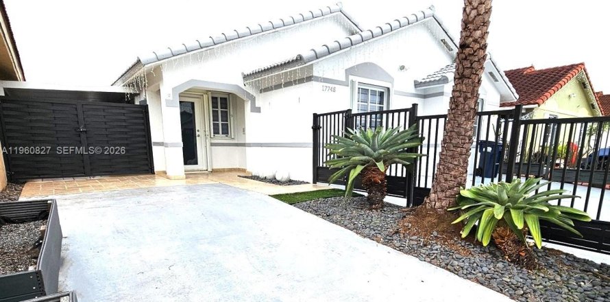 Villa ou maison à Miami, Floride 3 chambres, 109.62 m2 № 2024457