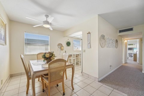 Condominio en alquiler en Delray Beach, Florida, 2 dormitorios, 81.75 m2 № 1091789 - foto 1