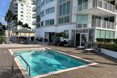 Condo in Sunny Isles Beach, Florida, 2 bedrooms  № 1862265 - photo 25