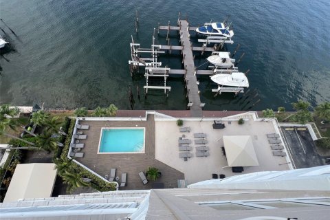 Condo in Sunny Isles Beach, Florida, 2 bedrooms  № 1862265 - photo 5