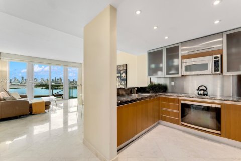 Condominio en venta en Miami Beach, Florida, 1 dormitorio, 72.09 m2 № 2384892 - foto 3