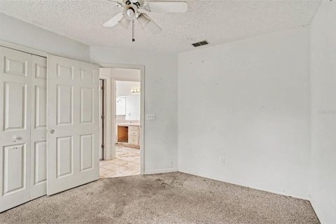 House in Orlando, Florida 4 bedrooms, 214.42 sq.m. № 2134296 - photo 21