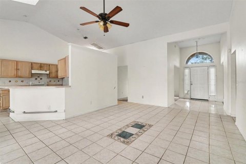 House in Orlando, Florida 4 bedrooms, 214.42 sq.m. № 2134296 - photo 7