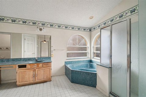 House in Orlando, Florida 4 bedrooms, 214.42 sq.m. № 2134296 - photo 17