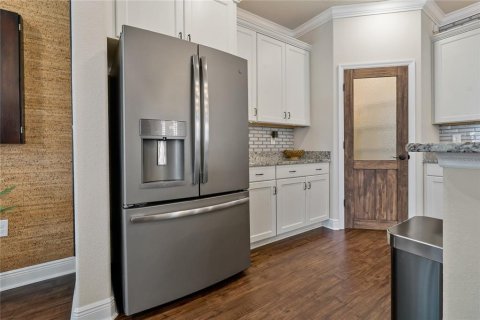 Townhouse in Palm Harbor, Florida 3 bedrooms, 215.9 sq.m. № 2198288 - photo 17