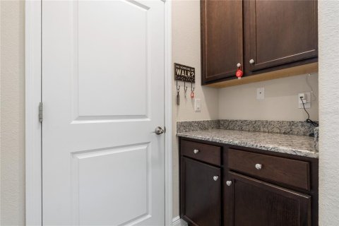 Townhouse in Palm Harbor, Florida 3 bedrooms, 215.9 sq.m. № 2198288 - photo 25