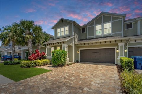 Townhouse in Palm Harbor, Florida 3 bedrooms, 215.9 sq.m. № 2198288