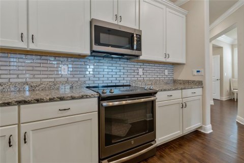 Townhouse in Palm Harbor, Florida 3 bedrooms, 215.9 sq.m. № 2198288 - photo 18
