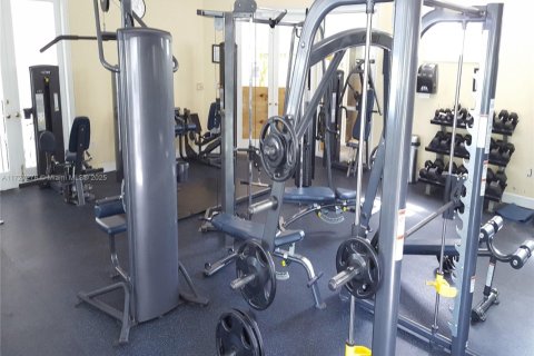 Condo in Aventura, Florida, 2 bedrooms № 1958606 - photo 12