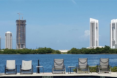 Condo in Aventura, Florida, 2 bedrooms № 1958606 - photo 2