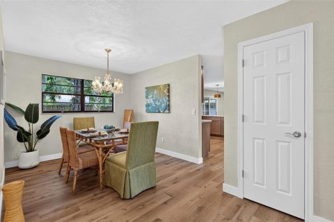 House in Port Orange, Florida 3 bedrooms, 146.04 sq.m. № 2203493 - photo 11