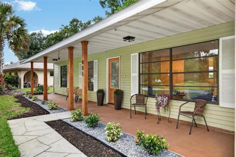 House in Port Orange, Florida 3 bedrooms, 146.04 sq.m. № 2203493 - photo 3