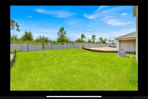 House in Minneola, Florida 4 bedrooms, 306.02 sq.m. № 2416278 - photo 3
