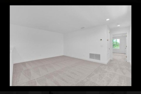 House in Minneola, Florida 4 bedrooms, 306.02 sq.m. № 2416278 - photo 17