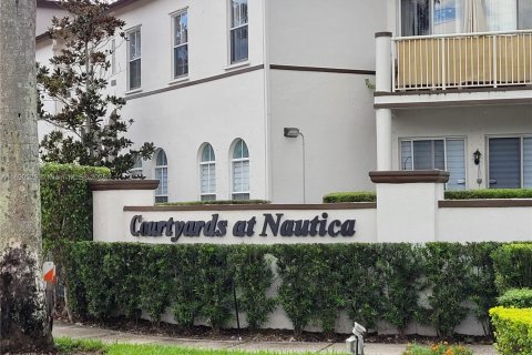 Condominio en venta en Miramar, Florida, 3 dormitorios, 138.52 m2 № 1944478 - foto 1