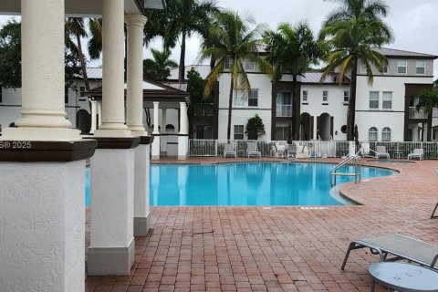 Condominio en venta en Miramar, Florida, 3 dormitorios, 138.52 m2 № 1944478 - foto 20
