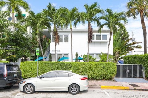 Condo in Miami Beach, Florida, 1 bedroom  № 1850880 - photo 27