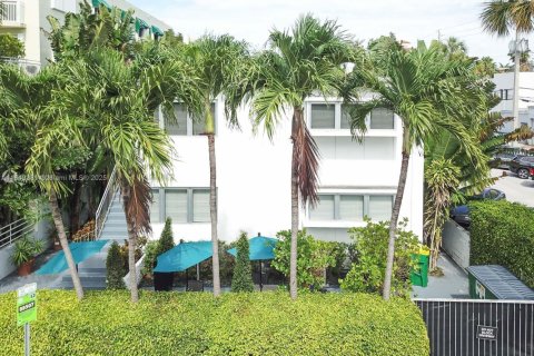 Condo in Miami Beach, Florida, 1 bedroom  № 1850880 - photo 3