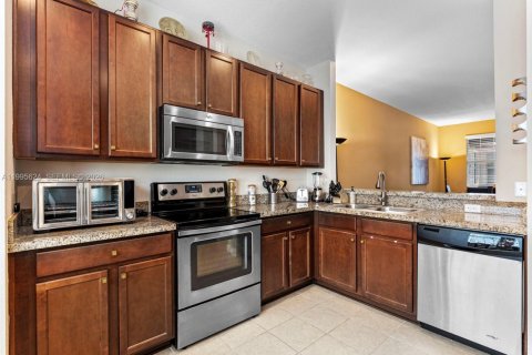 Купить таунхаус в Мирамар, Флорида 2 спальни, 163.51м2, № 2063975 - фото 12