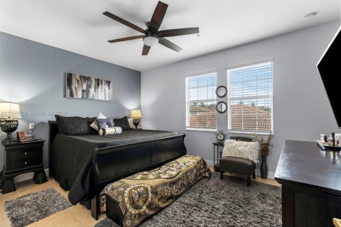 Купить таунхаус в Мирамар, Флорида 2 спальни, 163.51м2, № 2063975 - фото 16