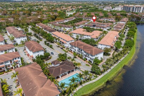 Купить таунхаус в Мирамар, Флорида 2 спальни, 163.51м2, № 2063975 - фото 27