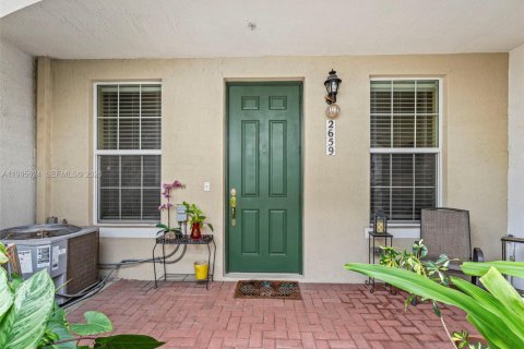 Купить таунхаус в Мирамар, Флорида 2 спальни, 163.51м2, № 2063975 - фото 2