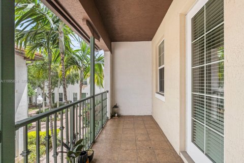 Купить таунхаус в Мирамар, Флорида 2 спальни, 163.51м2, № 2063975 - фото 14