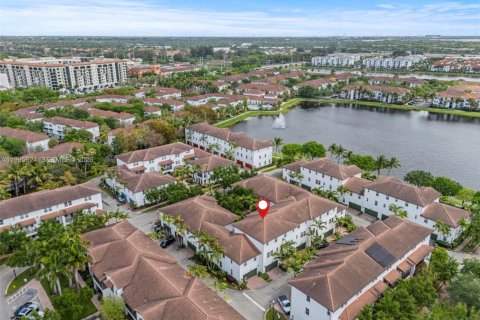 Купить таунхаус в Мирамар, Флорида 2 спальни, 163.51м2, № 2063975 - фото 29