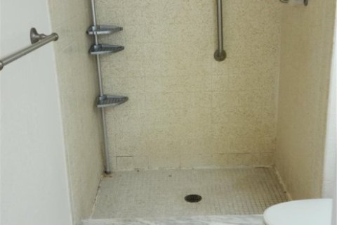 Снять в аренду кондоминиум в Помпано-Бич, Флорида 2 спальни, 92.9м2, № 1040750 - фото 1
