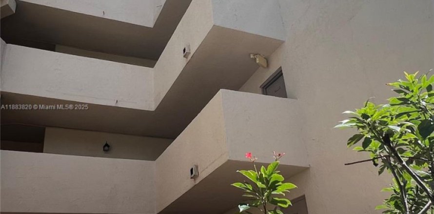 Condominio en Lauderhill, Florida, 2 dormitorios  № 2019447