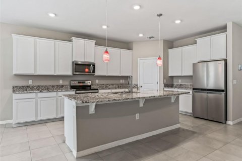 House in Ocala, Florida 4 bedrooms, 237.18 sq.m. № 2238204 - photo 10