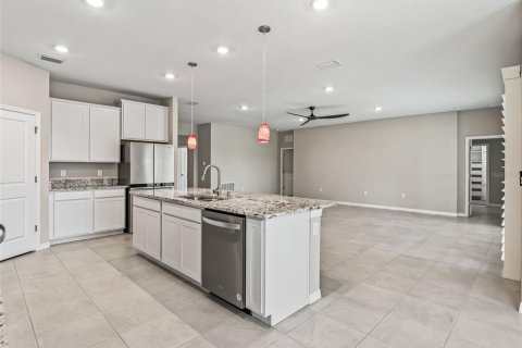 House in Ocala, Florida 4 bedrooms, 237.18 sq.m. № 2238204 - photo 13