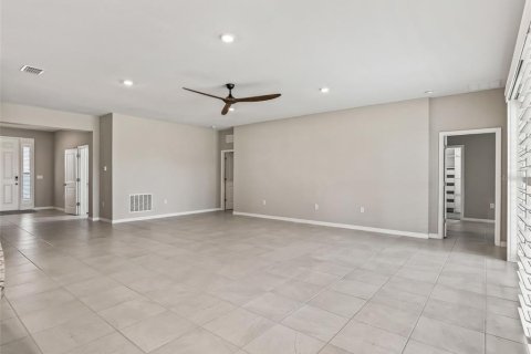 House in Ocala, Florida 4 bedrooms, 237.18 sq.m. № 2238204 - photo 9