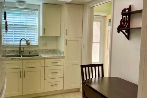 Casa en venta en Clearwater, Florida, 1 dormitorio, 90.49 m2 № 1528241 - foto 2