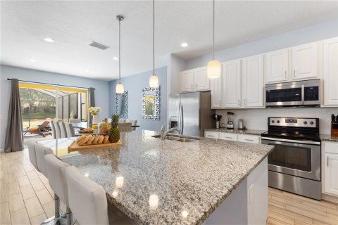Casa en venta en Davenport, Florida, 10 dormitorios, 393.07 m2 № 2144958 - foto 3