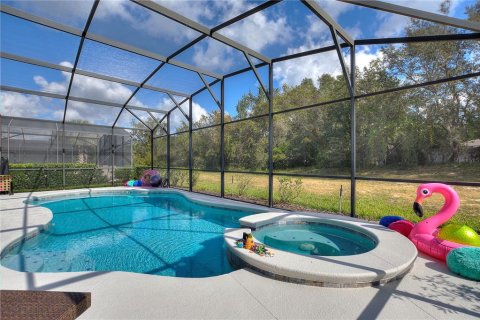 Casa en venta en Davenport, Florida, 10 dormitorios, 393.07 m2 № 2144958 - foto 17