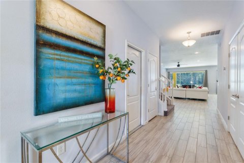 Casa en venta en Davenport, Florida, 10 dormitorios, 393.07 m2 № 2144958 - foto 2