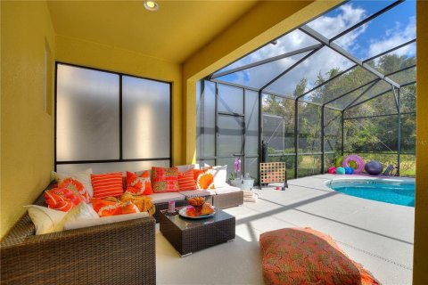 Casa en venta en Davenport, Florida, 10 dormitorios, 393.07 m2 № 2144958 - foto 13